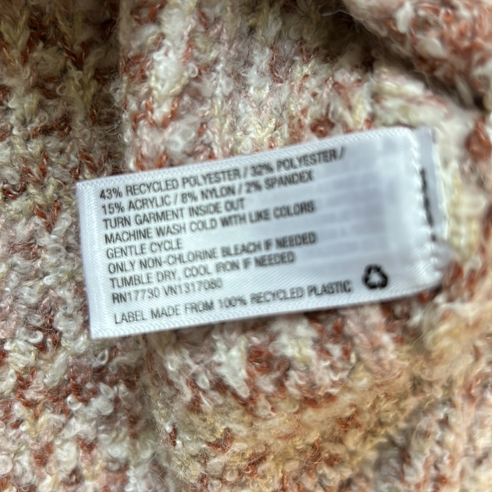 Universal Threads sweater - Picture 6 of 6